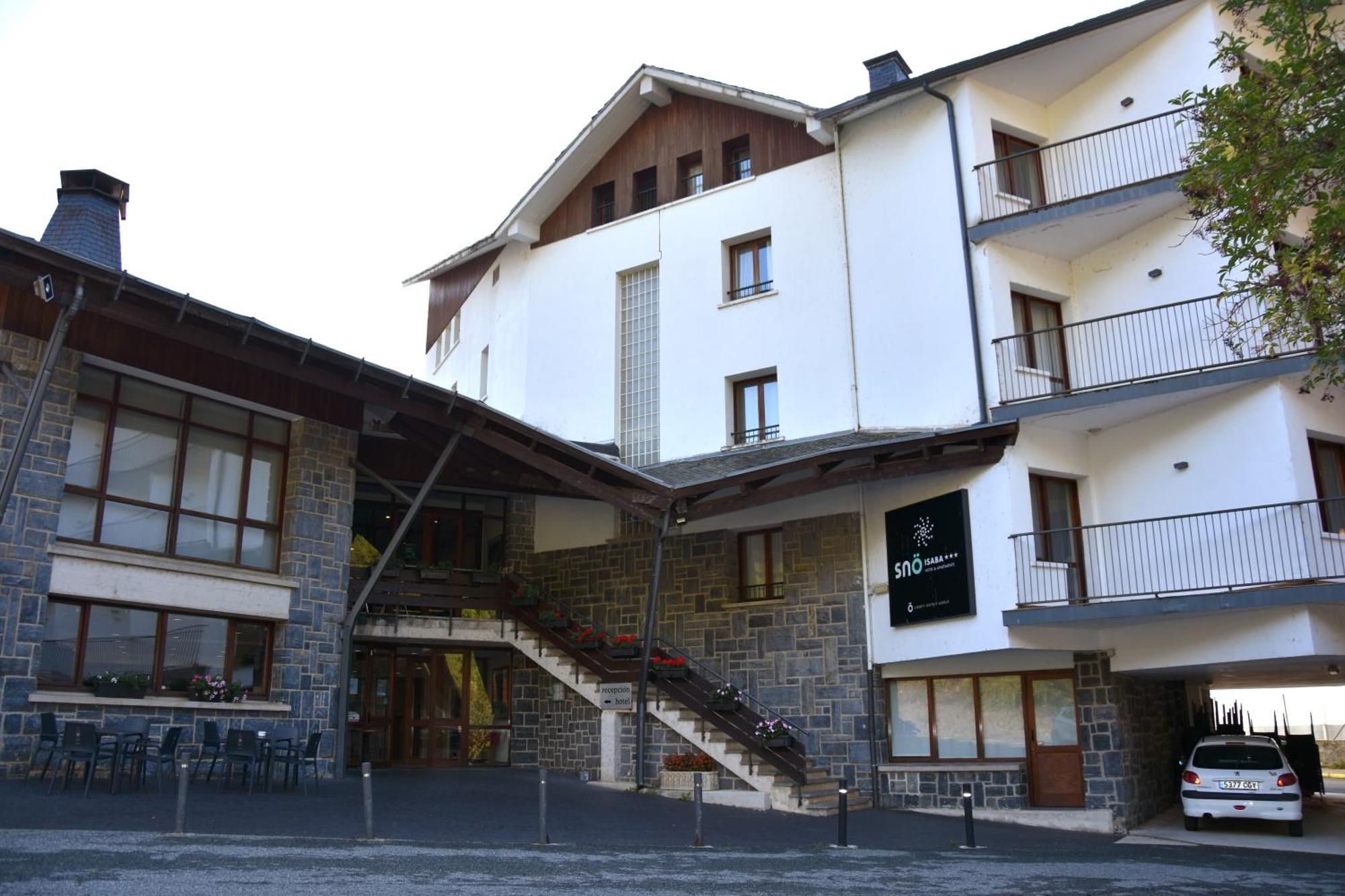 Hotel Y Apartamentos Snoe イサバ エクステリア 写真