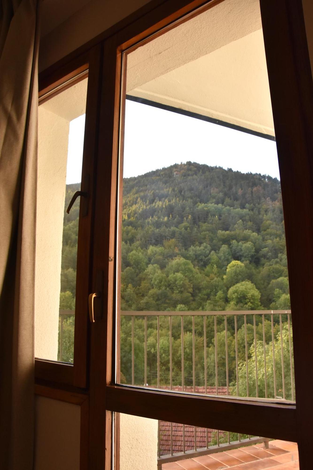 Hotel Y Apartamentos Snoe イサバ エクステリア 写真