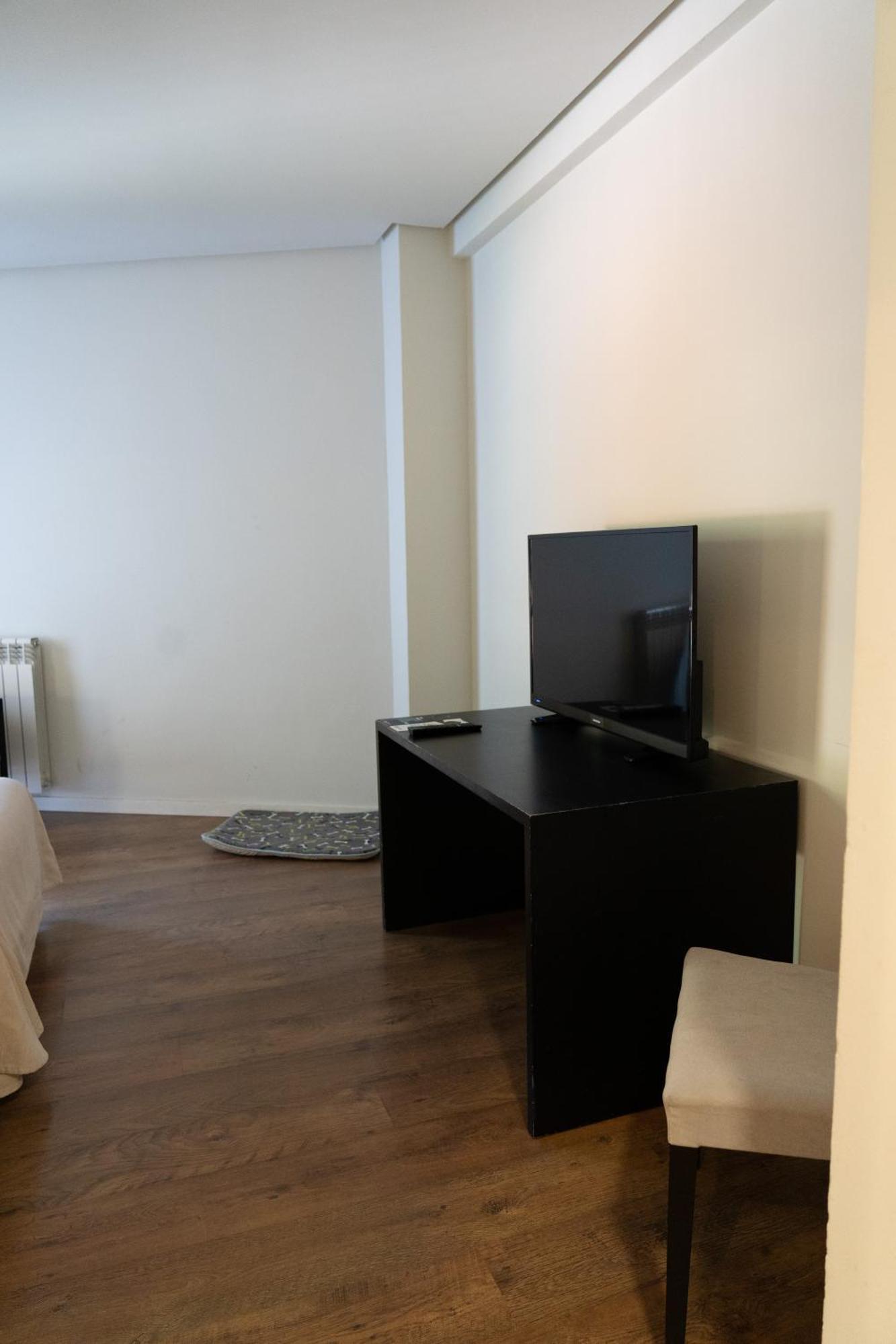 Hotel Y Apartamentos Snoe イサバ エクステリア 写真