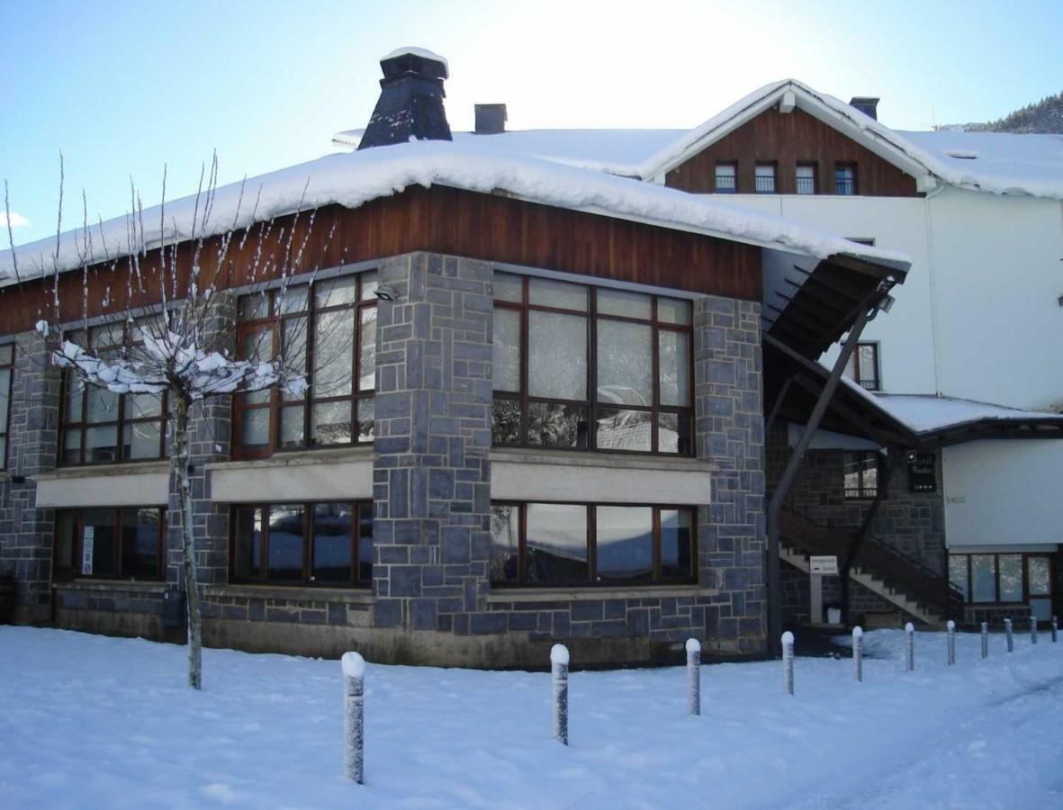 Hotel Y Apartamentos Snoe イサバ エクステリア 写真